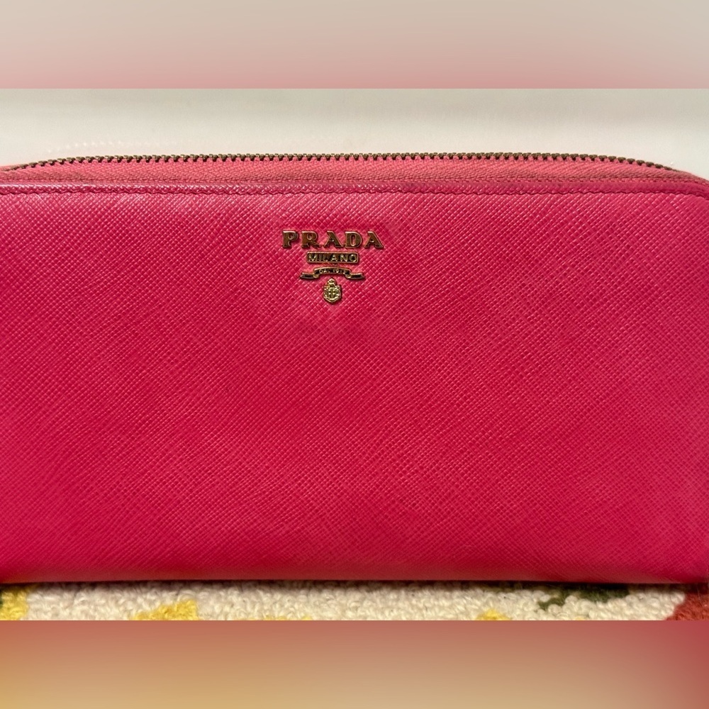 PRADA Saffiano Lux Leather Barbie Peonia Pink Continental Zip-Around Wallet - Picture 2 of 16